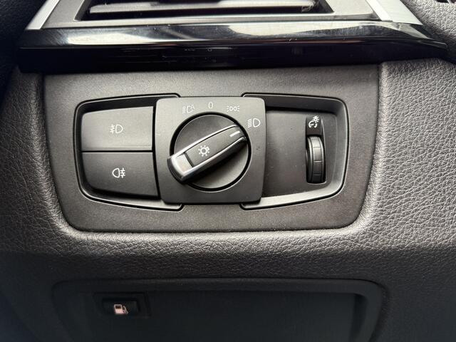 BMW 3-SERIE BWJ 2016 330e 184 PK Centennial Executive AUTOMAAT | NAVI | CLIMA | CRUISE | BLUETOOTH | FULL LED | SCHUIF/KANTEL DAKJE | LMV | PDC