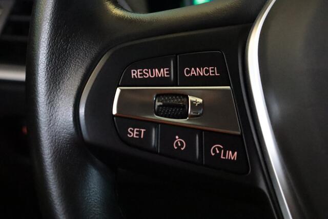 BMW 3-SERIE 320i Business Edition Automaat | NAVI | CLIMA | PDC V+A | CRUISE | VIRTUAL COCKPIT |