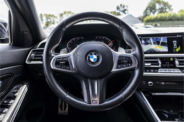 BMW 3-SERIE 318i Executive Edition M-Sport | Pano | Camera | 19"