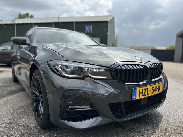 BMW 3-SERIE Touring 330e xDrive PANO | ADD. CRUISE | CAMERA | ELEKTRISCHE TREKHAAK | RIJKLAAR GELEVERD MET 12 MND BOVAG GARANTIE
