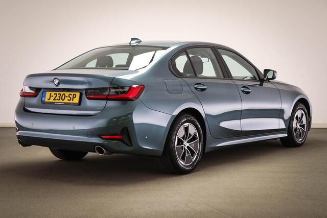 BMW 3-SERIE 318i Executive Edition | PARKING PACK | DAB | APPLE | CAMERA