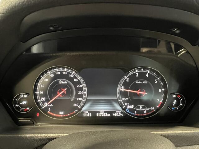 BMW 3-SERIE Touring 320i M Sport Edition | Navigatie | LM Velgen 18" | Afneembare Trekhaak | Voorstoelen Verwarmd | PDC Voor en Achter | Cruise Control | Airco |