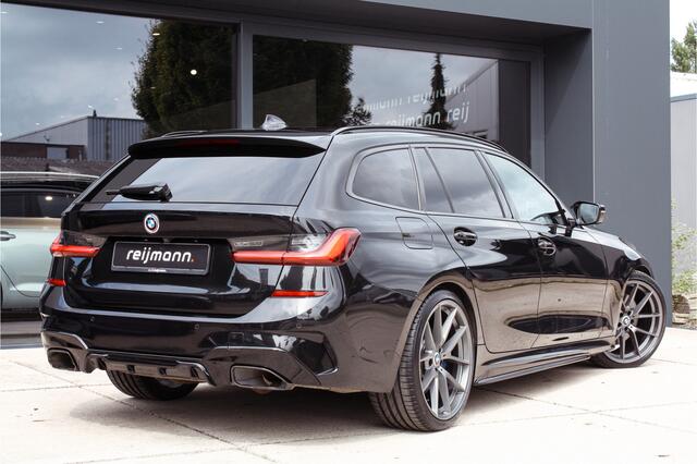 BMW 3-SERIE Touring M340i xDrive M-Performance | M Stoel | Pano | 20" 763M | H&R