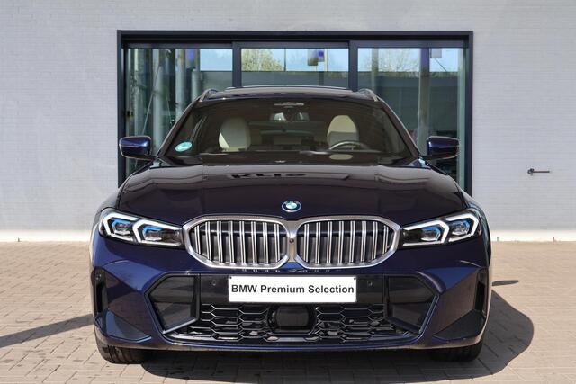 BMW 3-SERIE Touring 330e xDrive M Sportpakket | innovation Pack | Driving Assistant Professional