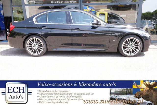 BMW 3-SERIE 330e M-Pakket, Hybride, Schuifdak, Leer, 19 inch