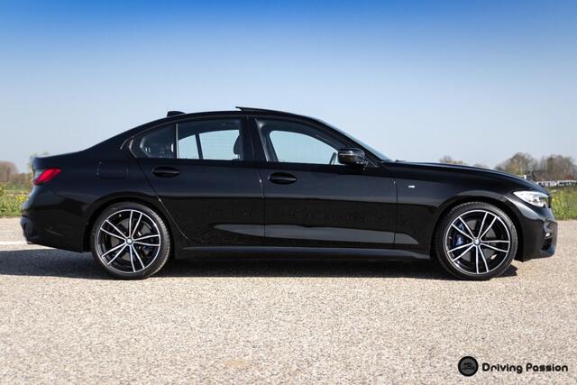 BMW 3-SERIE 320i M-Sport Lim. G20 | Orig. NL | 200 pk | Leder | Dak | Head Up