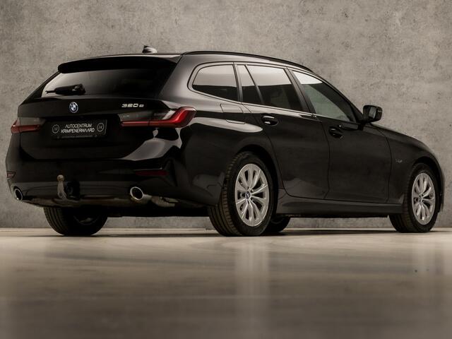 BMW 3-SERIE Touring 320e Sportline 204Pk Automaat (APPLE CARPLAY, GROOT NAVI, COGNAC LEDER, TREKHAAK ELEKTRISCH, STOELVERWARMING, SPORTSTOELEN, CAMERA, GETINT GLAS, ELEK ACHTERKLEP, NIEUWSTAAT)