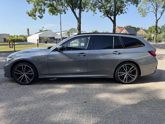 BMW 3-SERIE Touring 330e xDrive M-Sport Pano ACC Camera Leder Elc Stoe