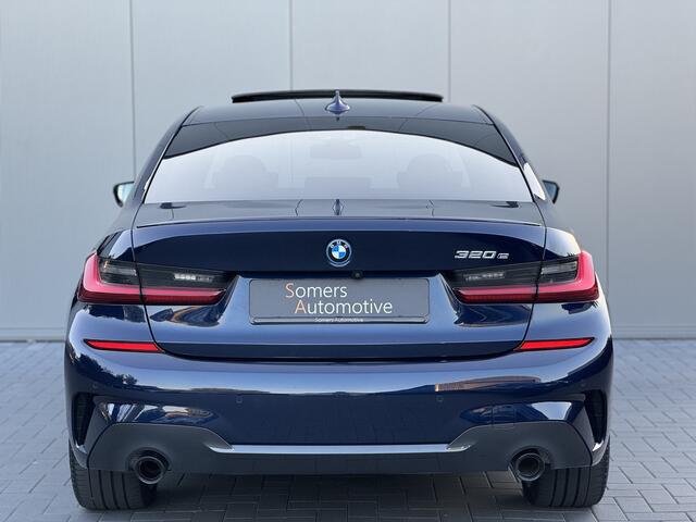 BMW 3-SERIE 320e M Sport High Executive | Schuifdak | Laser | Schaalstoelen | 360 Camera