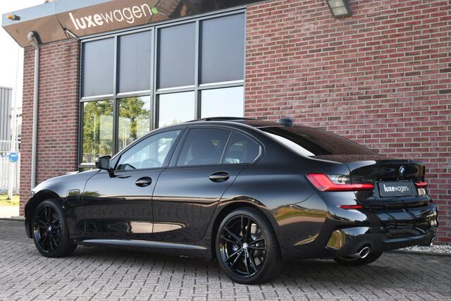 BMW 3-SERIE 330e M-Sport Pano H/K El-zetels El-klep Camera