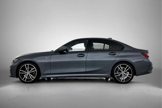 BMW 3-SERIE 320i Business Edition Plus | 183PK | M Sport | schuif-/kanteldak | Shadow-line | Camera | Nederlandse Auto | NAP |