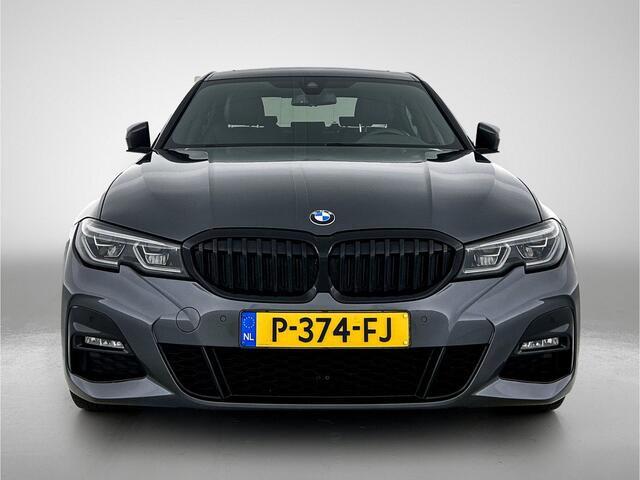 BMW 3-SERIE 320i Business Edition Plus | 183PK | M Sport | schuif-/kanteldak | Shadow-line | Camera | Nederlandse Auto | NAP |