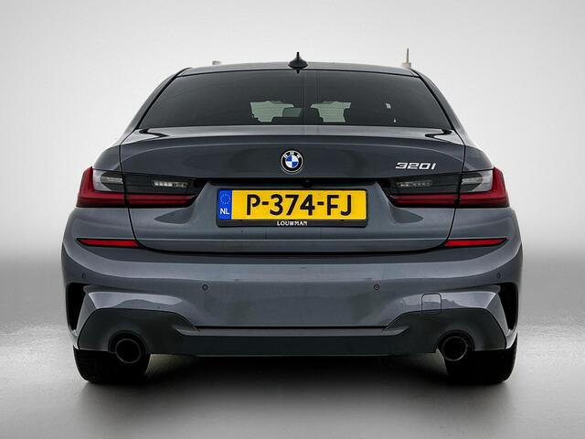 BMW 3-SERIE 320i Business Edition Plus | 183PK | M Sport | schuif-/kanteldak | Shadow-line | Camera | Nederlandse Auto | NAP |