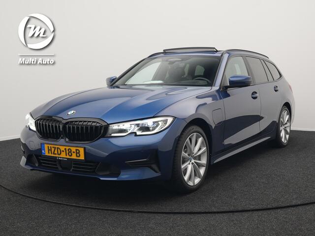 BMW 3-SERIE Touring 330e Plug In Hybrid 293pk Dealer O.H PHEV | Trekhaak Af Fabriek | Panodak | Laser LED | Head Up | 360 Camera | Adaptive Cruise | Keyless | Carplay | Lederen Sportstoelen Memory & Verwarmd | Sfeerverlichting | Navigatie |