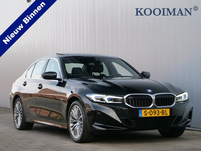 BMW 3-SERIE 320e 204 Pk Automaat Winterpakket / Leer / Schuifdak / Trekhaak / Apple Carplay