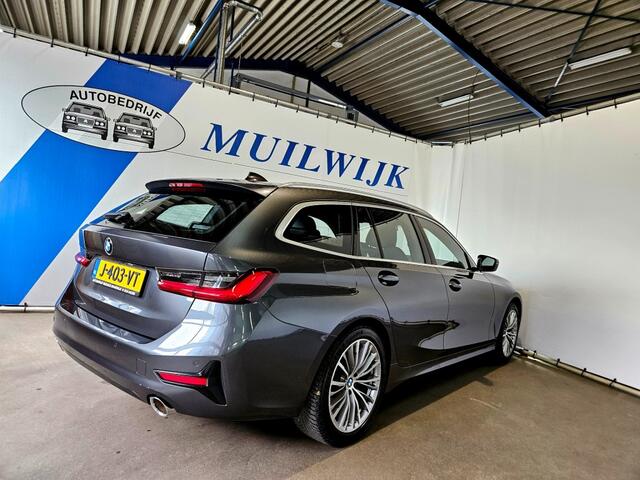 BMW 3-SERIE Touring 318i Executive Edition / Trekhaak / Full LED / NL Auto