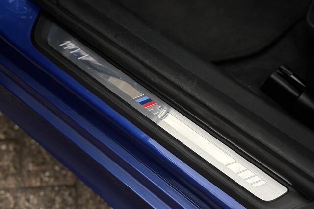 BMW 3-SERIE Touring 330e M-sport LCI Facelift | Adaptive Cruise | Laser | Camera | 19' Inch individual