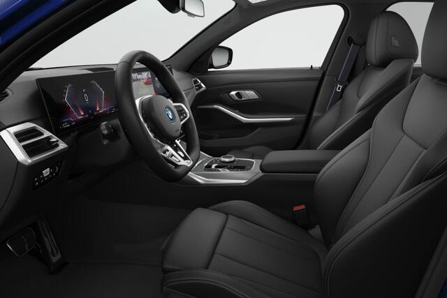 BMW 3-SERIE Sedan 330e | M Sport Pro | Comfort Pack | Glazen dak | Adaptieve LED koplampen | Active Cruise Control