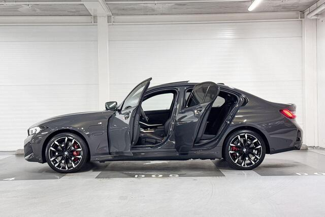 BMW 3-SERIE Sedan 330e | M-Sport Pro | Comfort Pack | Harman/Kardon | Schuif-/kanteldak | Comfort Access