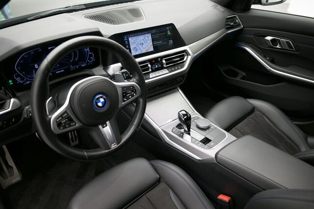 BMW 3-SERIE Touring 320e Business Edition Plus |Pano|M-Pakket|Laser|Stuurverwarm.|