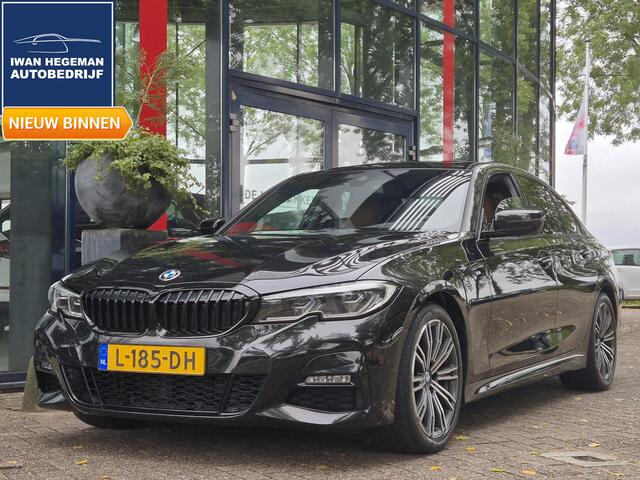 BMW 3-SERIE 318i High Executive | M Sport Pack | PDC+Camera | Climate | Pano Dak | Leder |