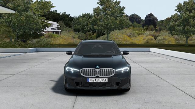 BMW 3-SERIE Touring 330e M Sport Automaat / Trekhaak / Sportstoelen / Achteruitrijcamera / Parking Assistant / Live Cockpit Plus / Stoelverwarming