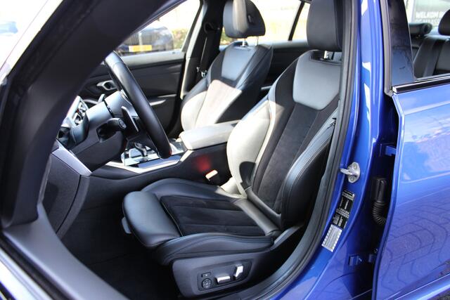 BMW 3-SERIE 330i High Executive M Sport Automaat / Schuif-Kanteldak / Sportstoelen / Achteruitrijcamera / Laserlight / Comfort Access / Head-Up / Harman Kardon / Gesture Control