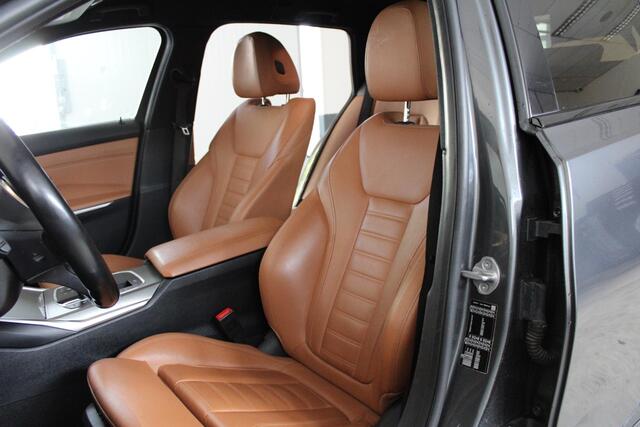 BMW 3-SERIE Touring 318d Touring M-Sport Laser - Leder - M-Sport