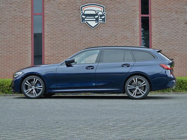 BMW 3-SERIE Touring 330e M Sport |Individual | Zeer compleet