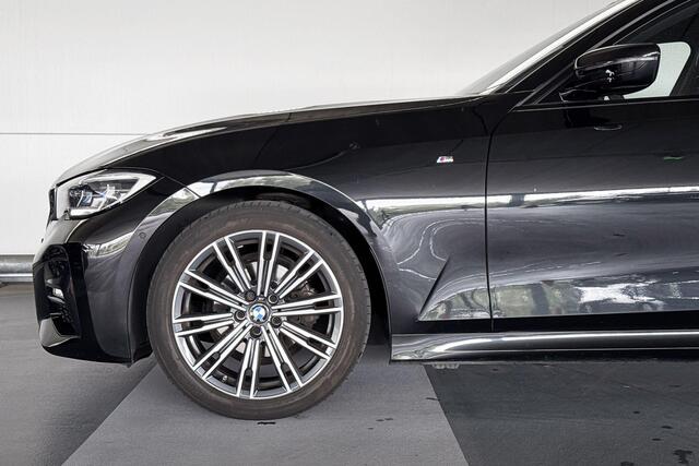 BMW 3-SERIE Touring 318i M-Sport