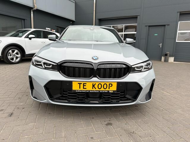 BMW 3-SERIE 320i M-Sport Automaat 184 PK Camera