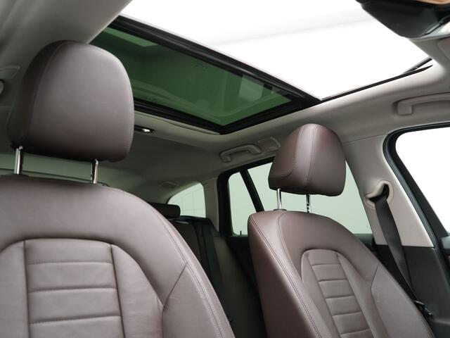 BMW 3-SERIE Touring 330e Plug In Hybrid 293pk Dealer O.H PHEV | Trekhaak Af Fabriek | Panodak | Head Up | Adaptive Cruise | Laser LED | Lederen Sportstoelen Memory & Verwarmd | Keyless | Blis | Apple Carplay | Stuur Verwarmd | Navigatie | DAB |