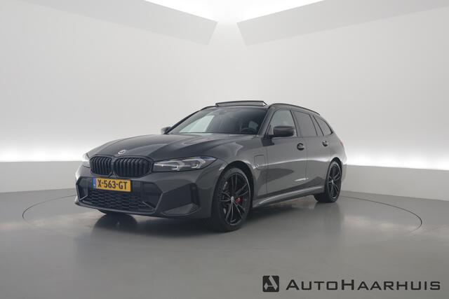 BMW 3-SERIE Touring 330e M Sport | Facelift | Pano | HUD | Elek. Stoelen | Keyless | Elek. Trekhaak | Camera | 19''