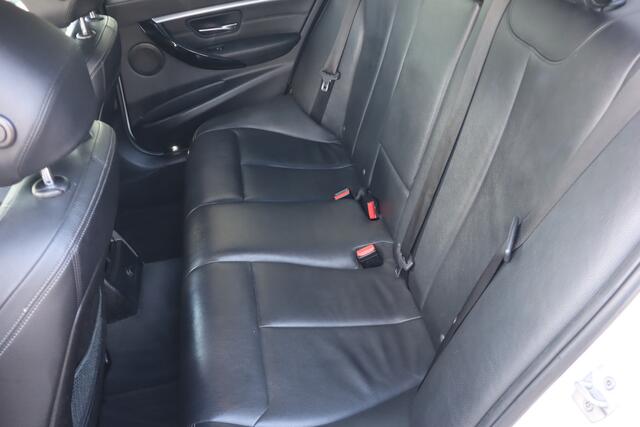 BMW 3-SERIE 320d EDE Centennial High Executive | Automaat | Stoelverwarming | Cruise