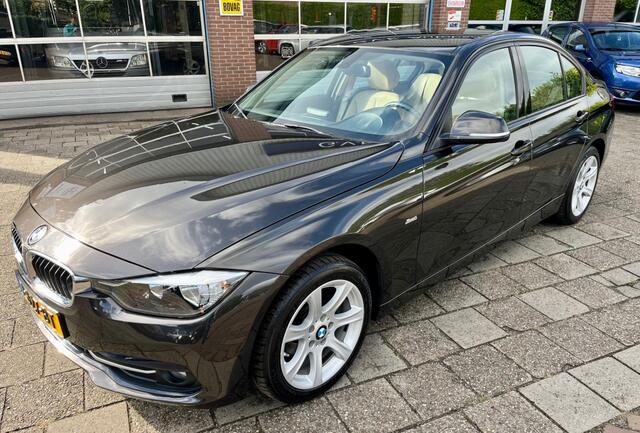 BMW 3-SERIE 318I EDITION LU.L EXEC.