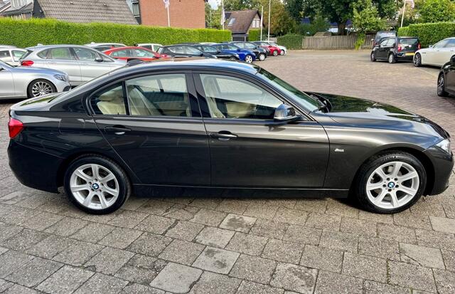 BMW 3-SERIE 318I EDITION LU.L EXEC.