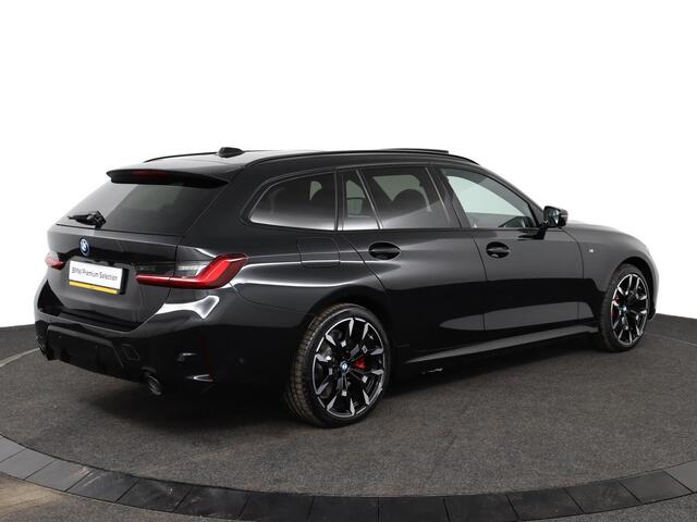 BMW 3-SERIE Touring 330e xDrive M Sportpakket Pro | Trekhaak | Panoramadak | Harman Kardon | Active Cruise Control | Comfort Access