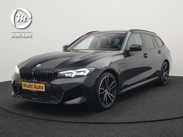 BMW 3-SERIE Touring 330e M Sport Facelift Model Plug In Hybrid 292pk Dealer O.H PHEV | Widescreen Navi | Adaptive Cruise | Alcantara Sportstoelen Memory & Verwarmd | Camera | Sfeerverlichting | Apple Carplay | Blis | Keyless | DAB |