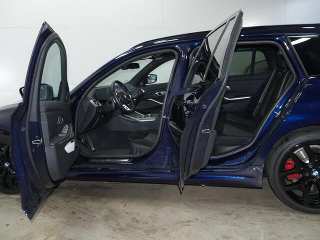 BMW 3-SERIE Touring 330e M-Sport Pro | Trekhaak | 19" | Panorama | Memory | Driving Assistant Professional | Harman Kardon