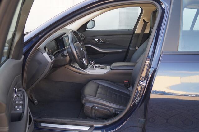 BMW 3-SERIE Touring 318i Automaat High Executive Edition -LEER-