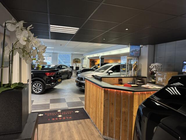 BMW 3-SERIE Touring 318i Executive Edition, 157pk M-Sport | Camera