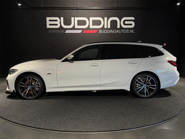 BMW 3-SERIE Touring 330e High Exe | M-performance | Pano | Trekhaak
