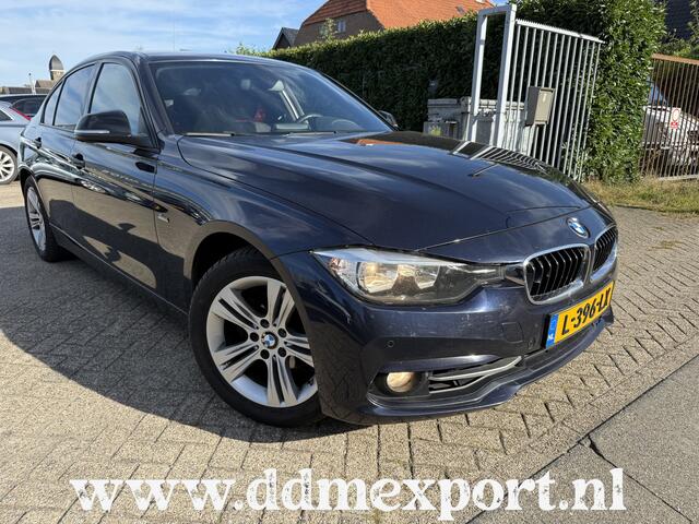 BMW 3-SERIE 318i Executive AUT/NAVI/CLIMA