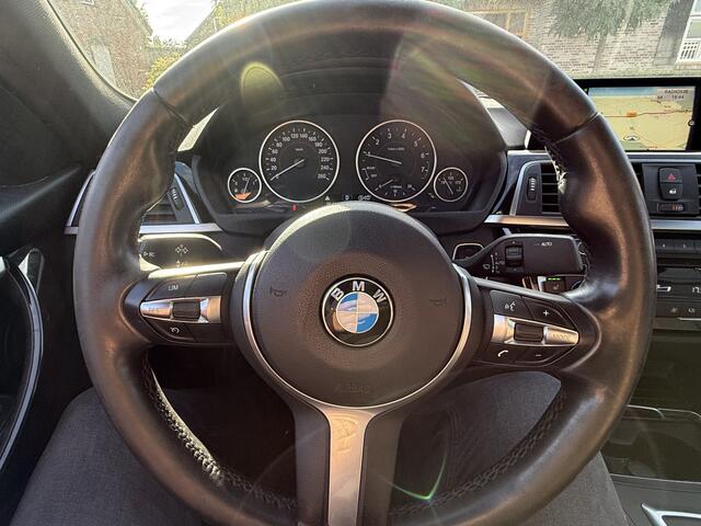 BMW 3-SERIE 318i Executive AUT/NAVI/CLIMA