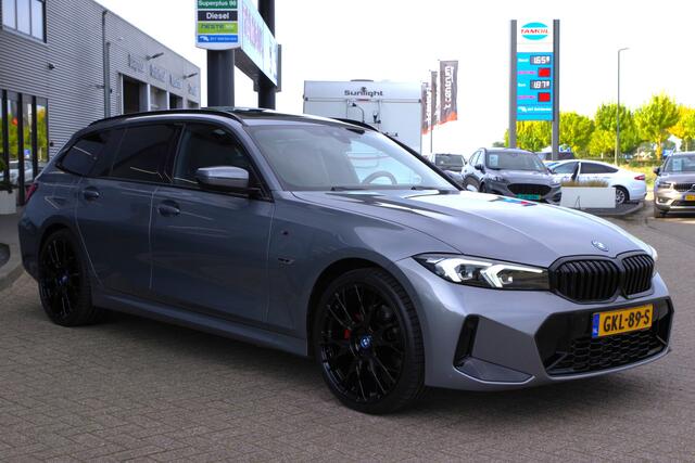 BMW 3-SERIE Touring 320e M-Sport 204 PK PHEV, Panoramadak, Camera, Memory, Head-Up
