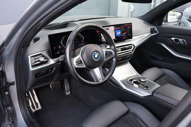 BMW 3-SERIE Touring 330e xDrive M-Sport | Pano | Head-Up | Memory |