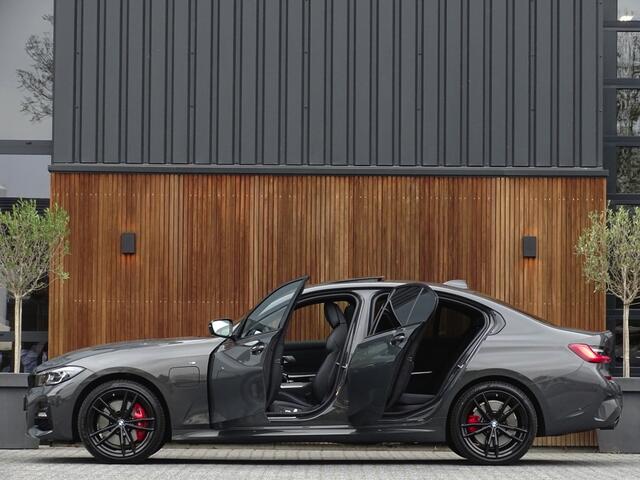 BMW 3-SERIE 330e 292PK M-Sport / Dravitgrau / Laser / ACC / 360° / Head-up /