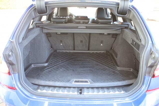 BMW 3-SERIE 330i M-Sport