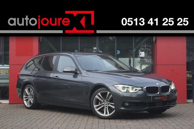BMW 3-SERIE Touring 330d High Executive | 6-Cilinder | Sportstoelen | ACC | Trekhaak | Navigatie | 18'' LM |