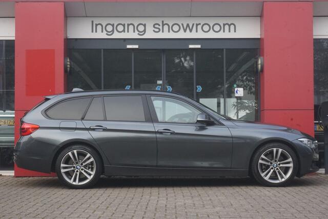 BMW 3-SERIE Touring 330d High Executive | 6-Cilinder | Sportstoelen | ACC | Trekhaak | Navigatie | 18'' LM |